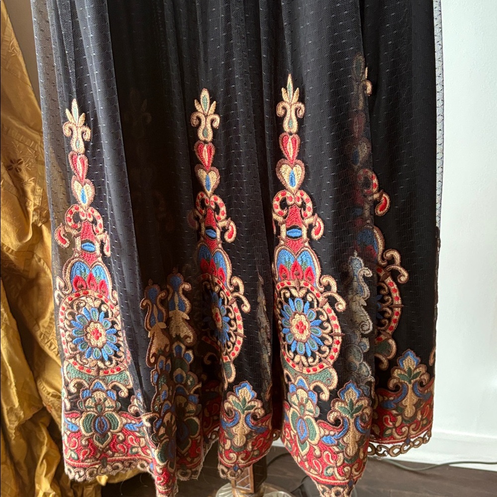 Alice and Olivia vintage maxi skirt with lining - Picture 2 of 7